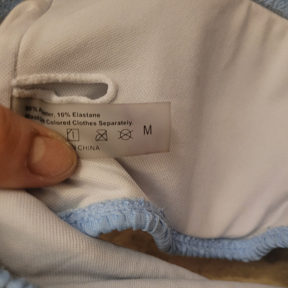 Bikini Tops Size Medium - Picture 13 of 13